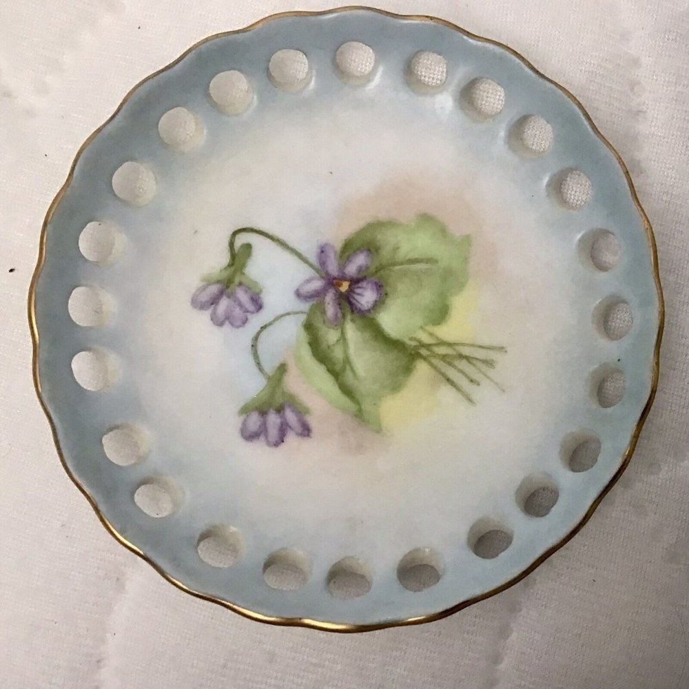 Candy Dish Trinket Dish Purple Flower Design I. Lakey 10-77 4”